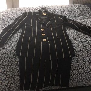 Louis Feraud size 8 suit